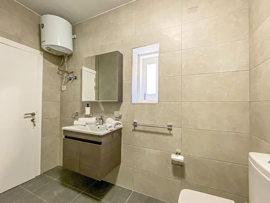 Lovely 1- Bedroom Apartment In Floriana エクステリア 写真